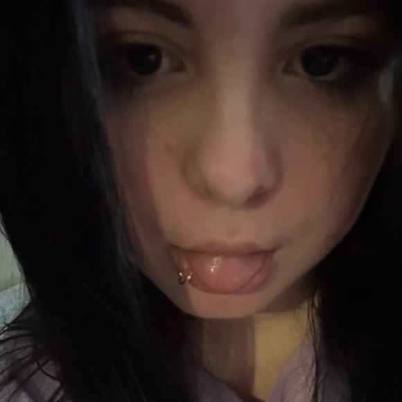 Meet your Posher, Isamar - Picture 2 of 4